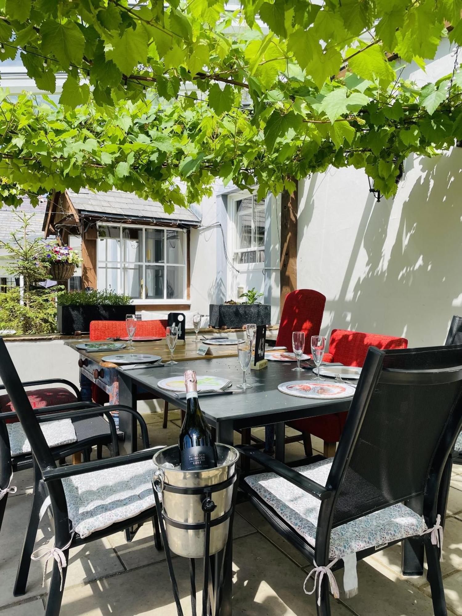 The Greyhound Inn Sydling St Nicholas Екстер'єр фото