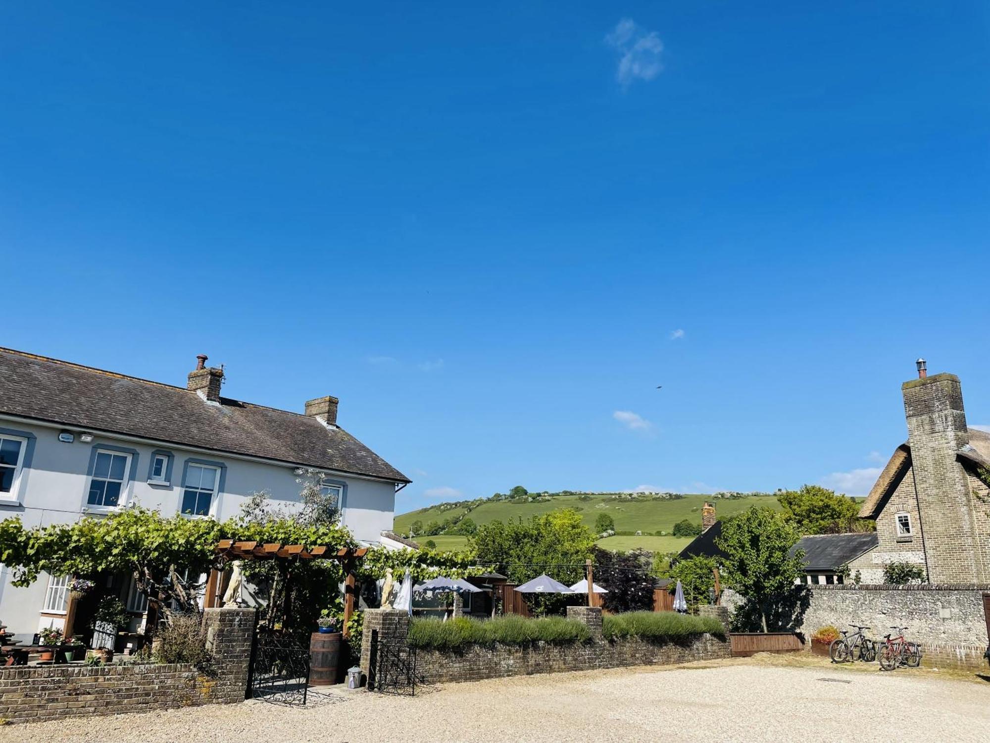 The Greyhound Inn Sydling St Nicholas Екстер'єр фото